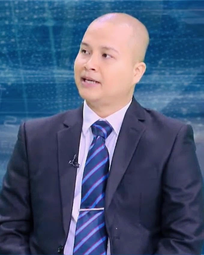 Nur Hisyam Mazlan in a professional studio setting